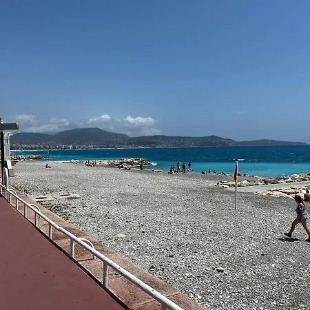 Cosy A 2 Pas De La *